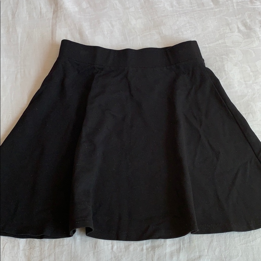 ADORABLE BLACK SKATER SKIRT